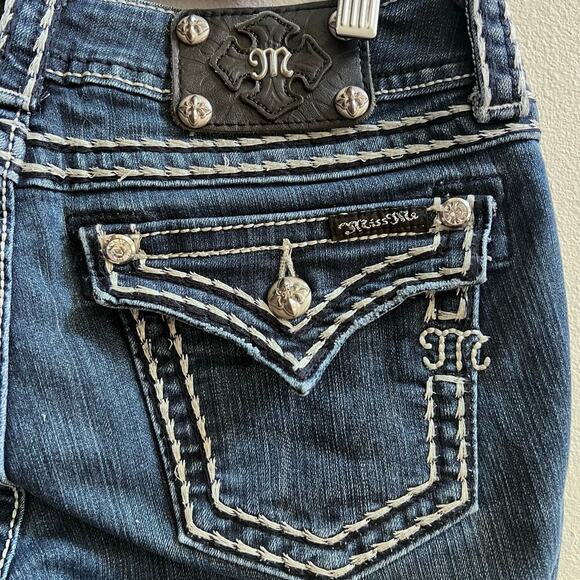 Miss Me Women's Signature Cuffed Capri Jeans Rhinestone Flap Pocket Cropped 29 - Picture 8 of 10